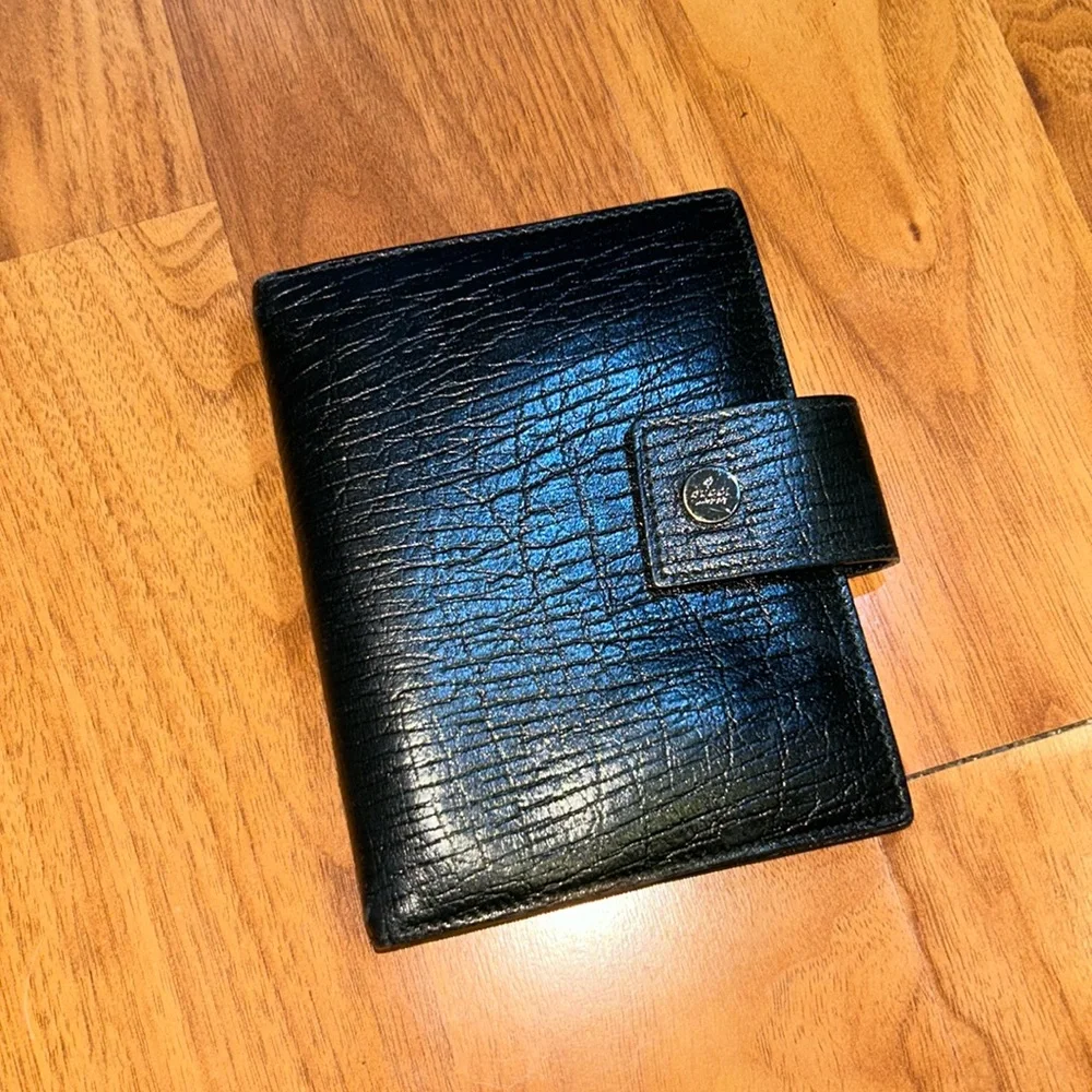 Authentic Gucci ✨Super Rare✨ Leather Agenda
